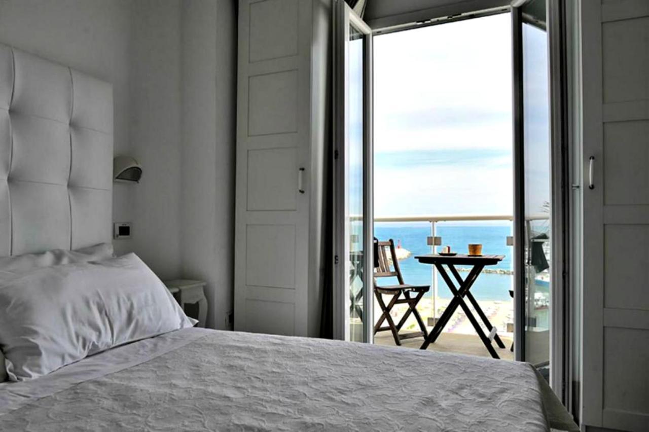 Hotel Thea Gabicce Mare Esterno foto