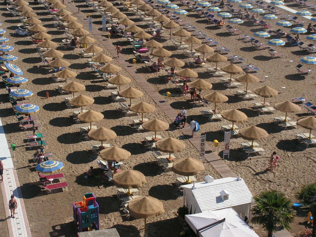 Hotel Thea Gabicce Mare Esterno foto