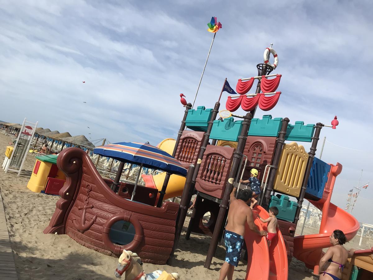 Hotel Thea Gabicce Mare Esterno foto